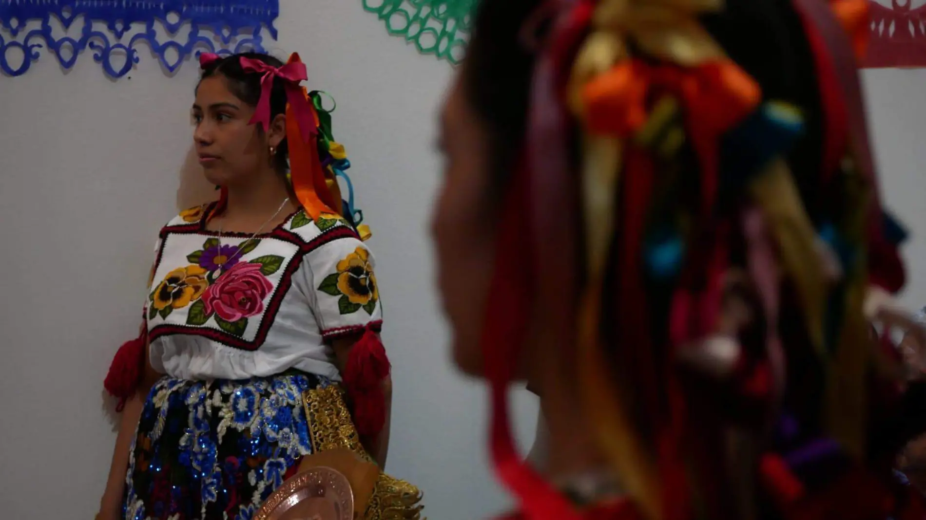 Mujeres con trajes típicos de Michoacán